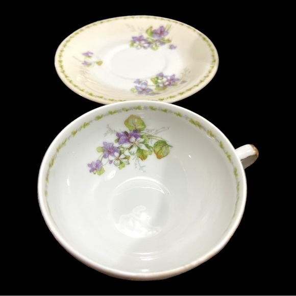 VINTAGE,LIMOGES FRANCE, 5 CUPS & 5 SAUCERS. WHITE BACKGROUND WITH PURPLE VIOLETS - Picture 6 of 8